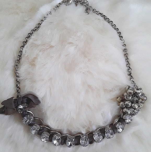 RHEINSTONES WITH RIBBON SILVER NECKLACE - Picture 3 of 8